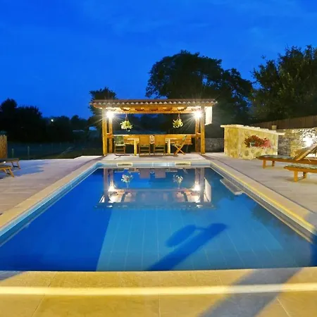 Villa Traditional Juta For 8 People Hrvace